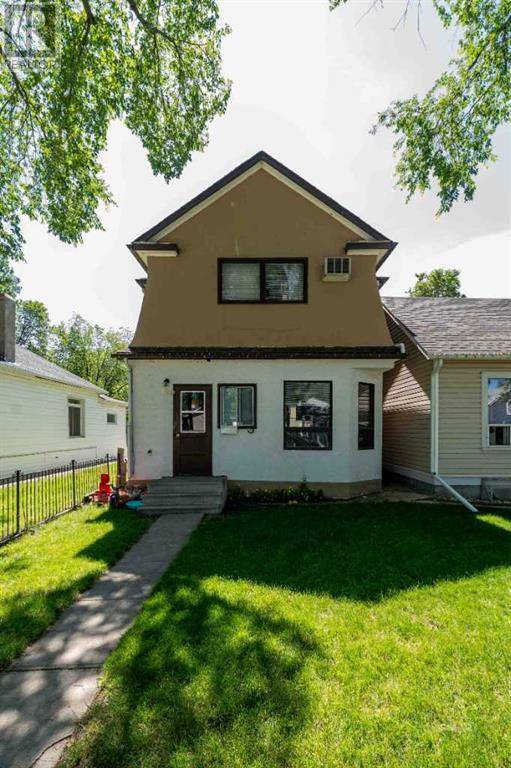 Medicine Hat, AB T1A0L7,831A 4 Street SE
