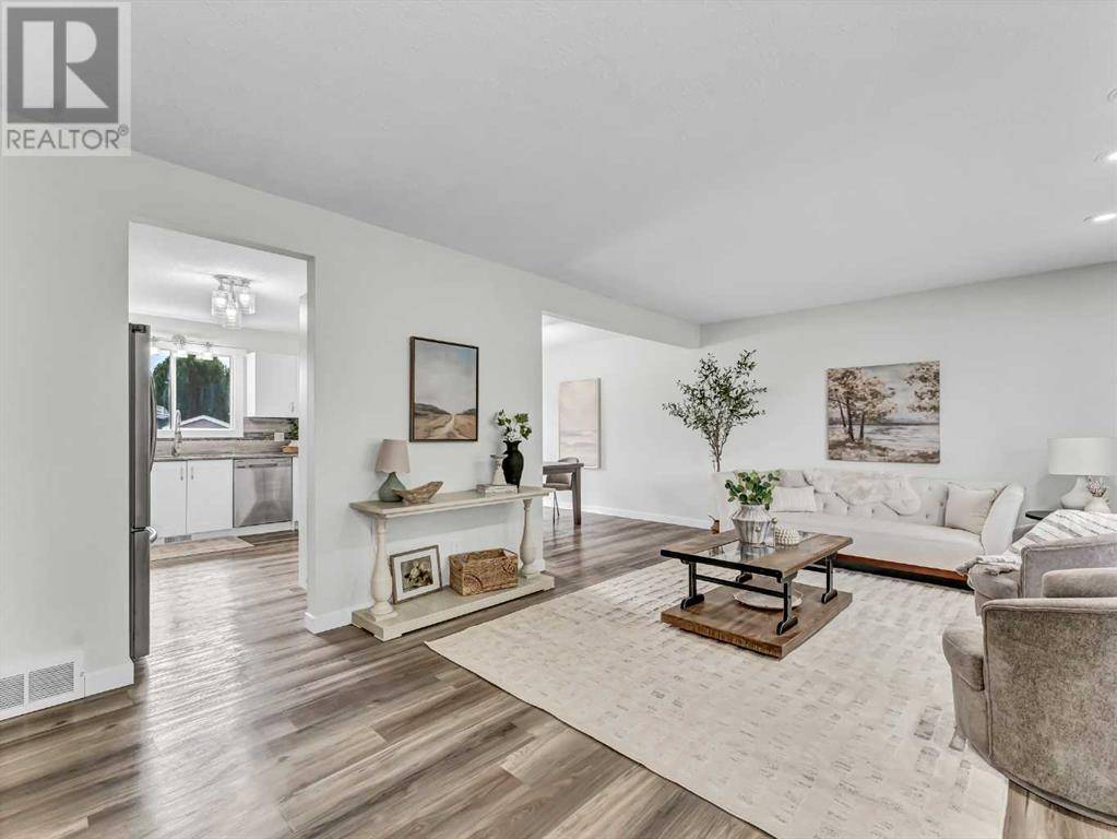 Medicine Hat, AB T1B1S9,17 Castelani Crescent SE
