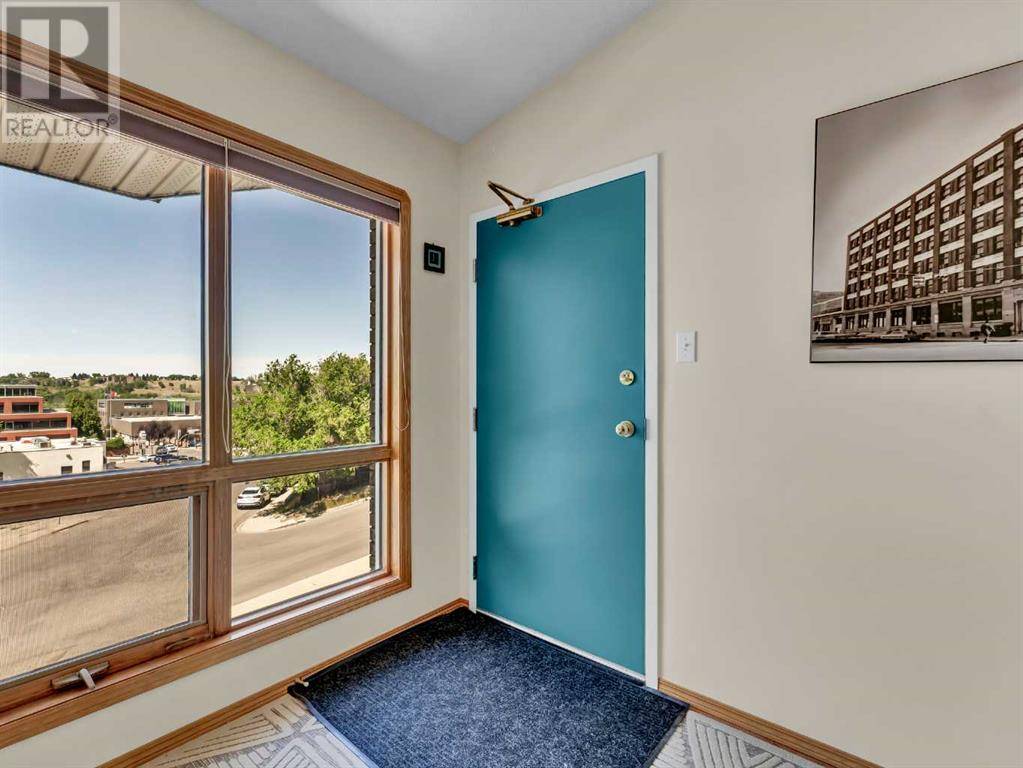 Medicine Hat, AB T1A8P7,5, 407 Macleod Trail SE
