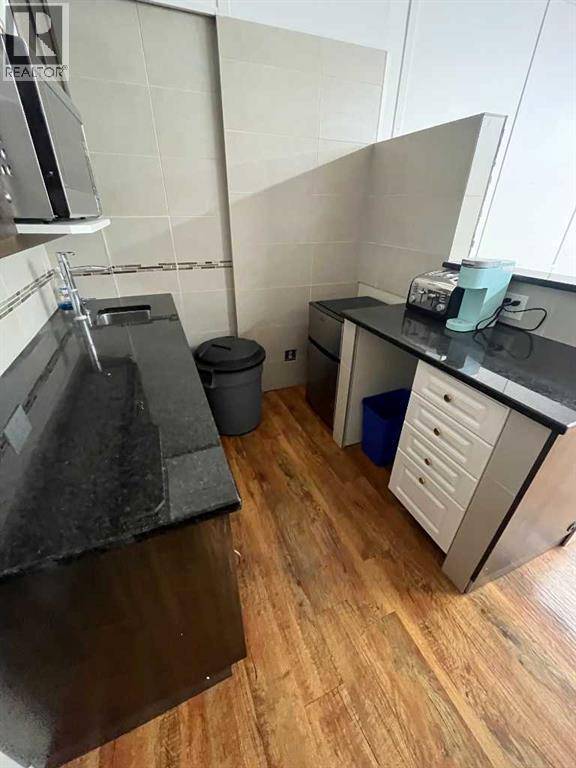 Calgary, AB T2A7V8,504, 3208 8 Avenue NE