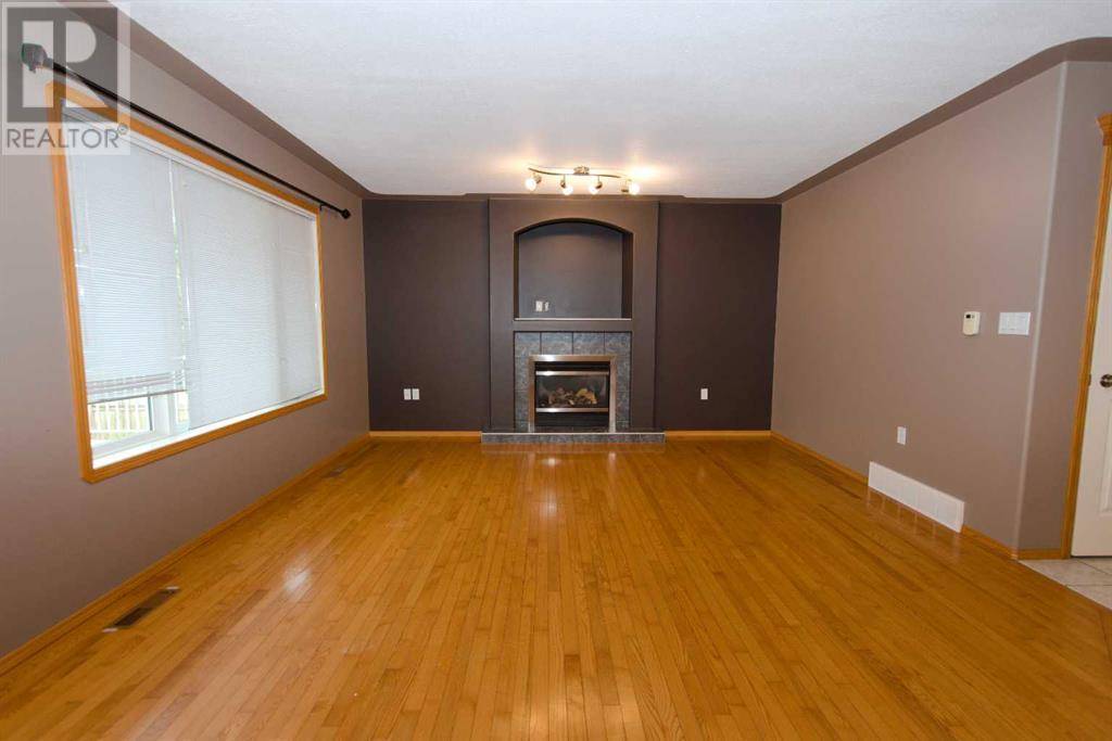 Medicine Hat, AB T1B4N6,130 Sunrise Circle SW
