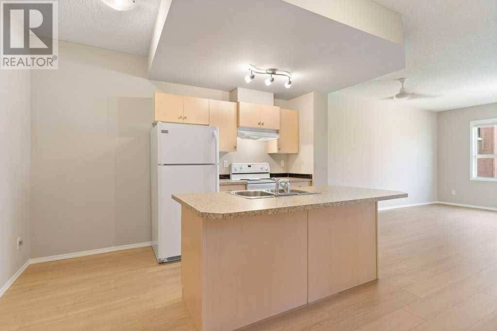Calgary, AB T2B3V2,1107, 73 Erin Woods Court SE