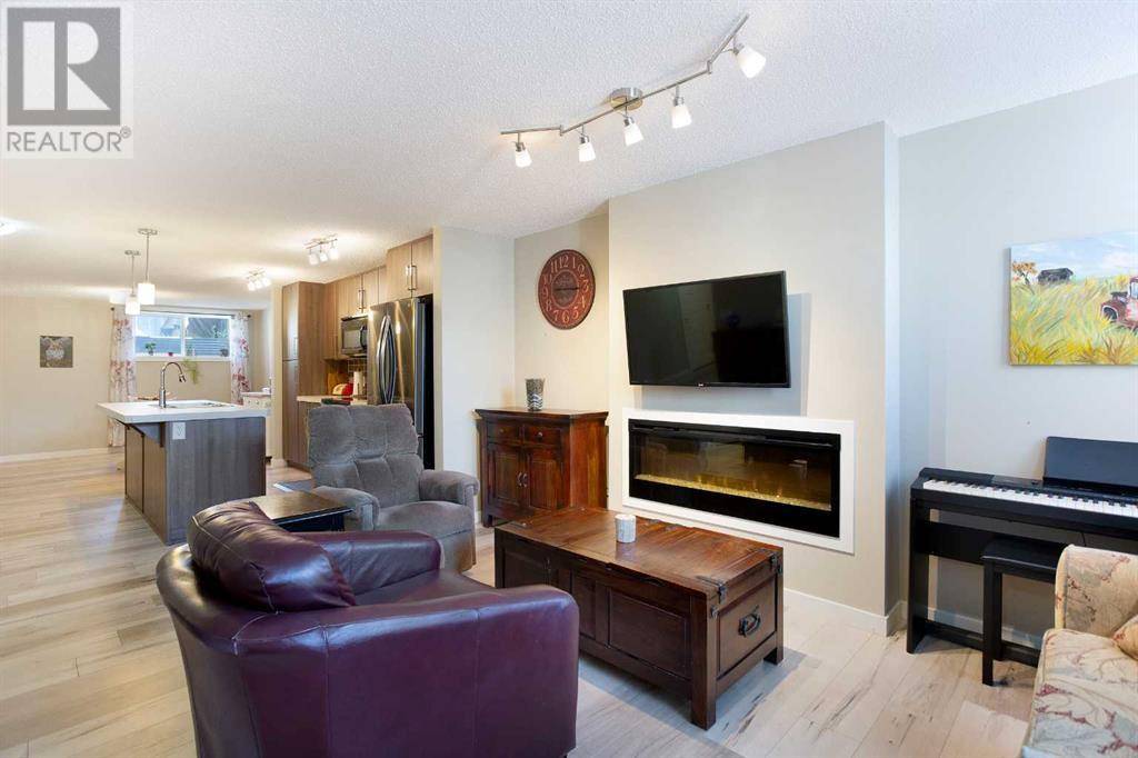 Calgary, AB T2Z1A8,416 Mckenzie Towne Close SE