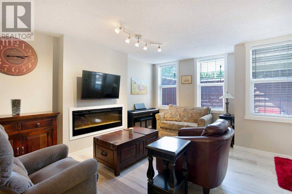 Calgary, AB T2Z1A8,416 Mckenzie Towne Close SE