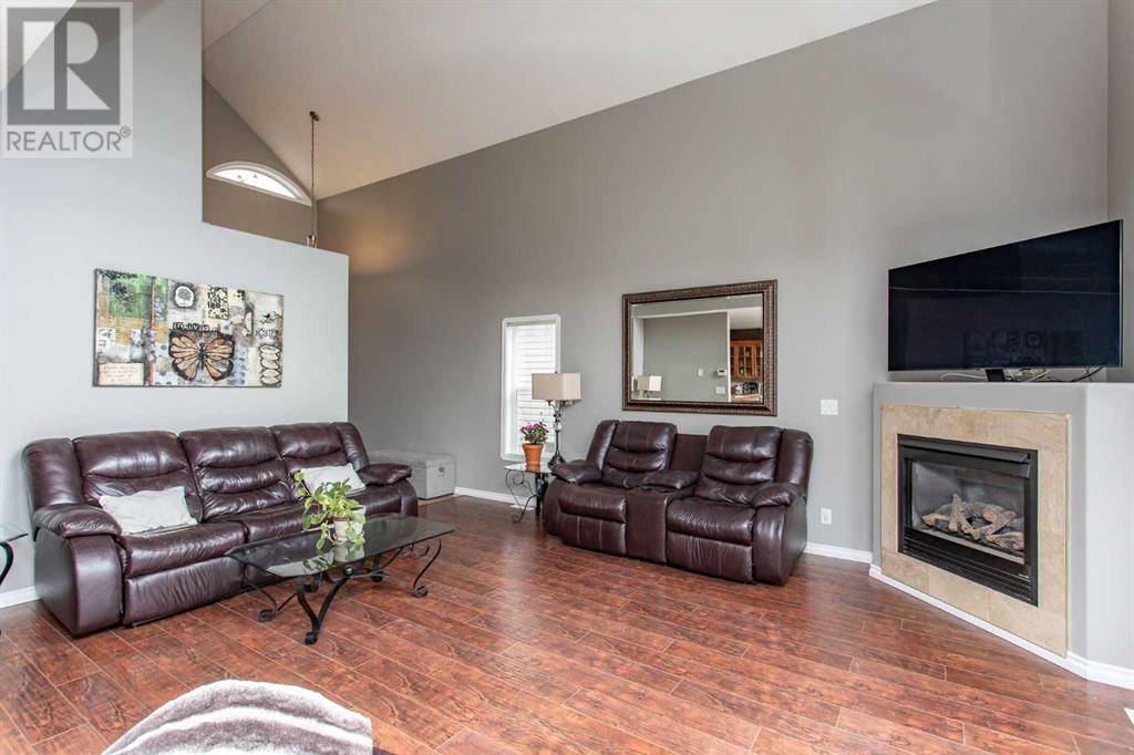 Red Deer, AB T4R3E2,70 Drummond Avenue