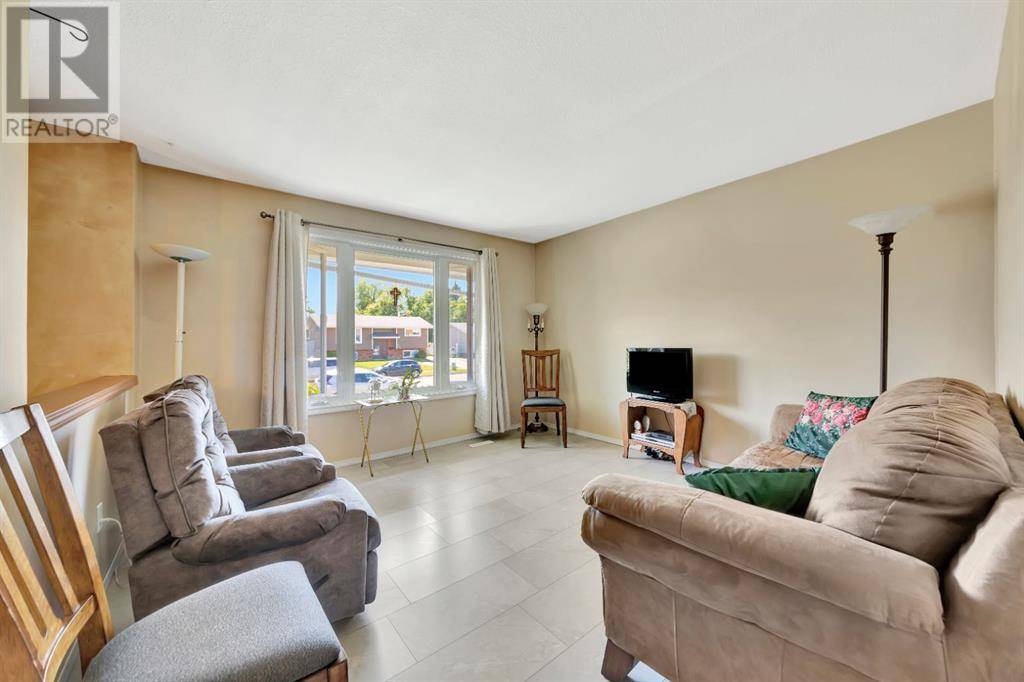 Lloydminster, AB T9V1G9,5206 35 Street