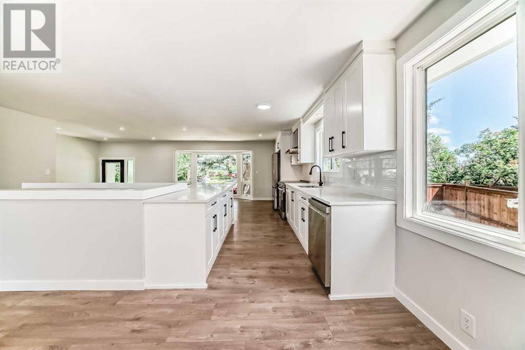 Calgary, AB T1Y1T7,5173 Whitestone Road NE