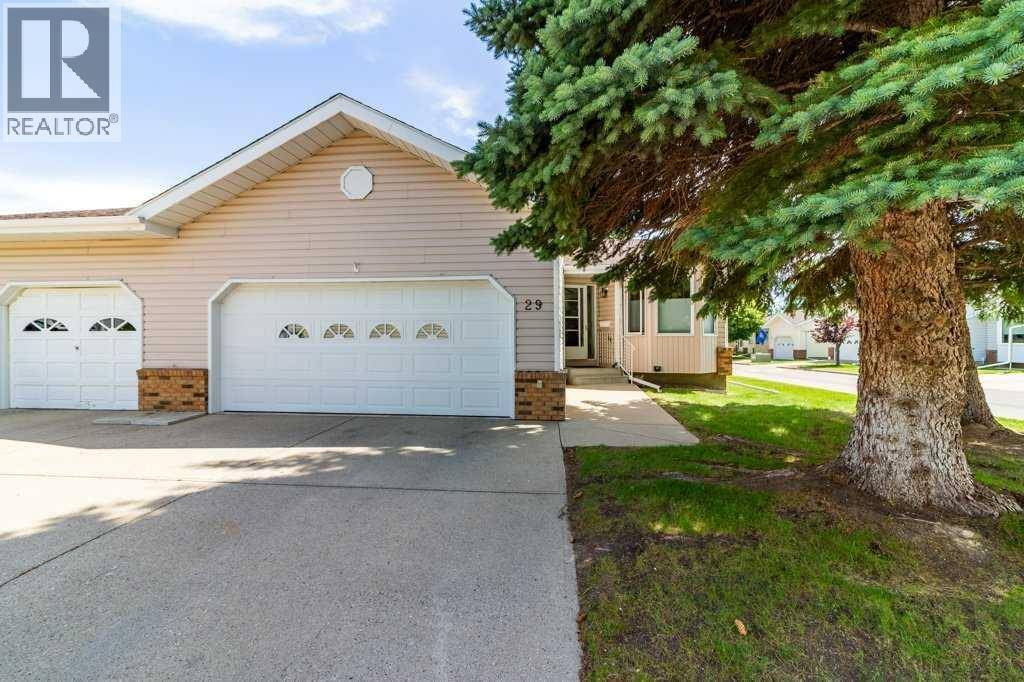Lethbridge, AB T1K6H2,29, 135 Jerry Potts Boulevard W