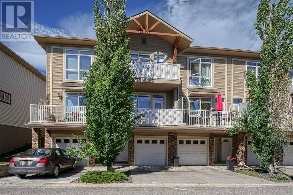 Calgary, AB T3G6B2,2, 172 Rockyledge View NW