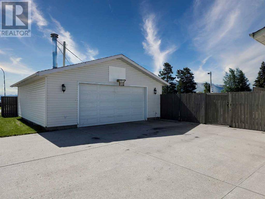 Grande Cache, AB T0E0Y0,11309 Leonard Street