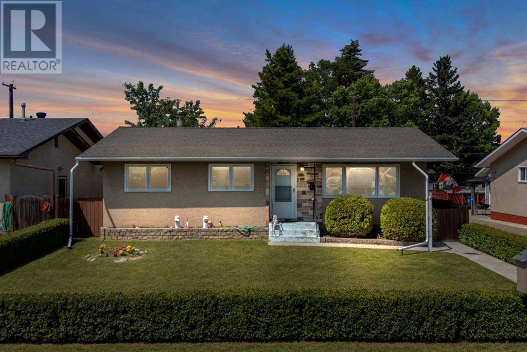 Red Deer, AB T4N4Y9,25 Fairway Avenue