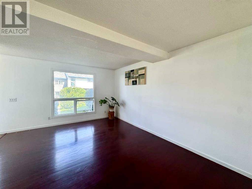 Calgary, AB T2K1B8,98, 6440 4 Street