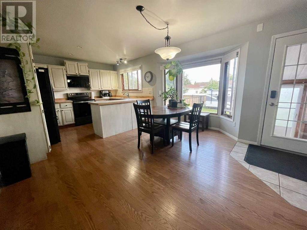 Wainwright, AB T9W1J1,1641 7 Avenue