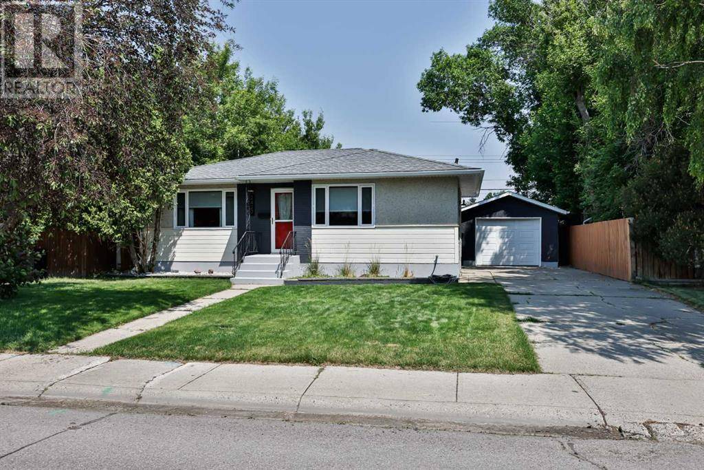 Lethbridge, AB T1H0Z2,2427 7 Avenue N