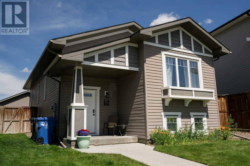 Lethbridge, AB T1J5E2,887 Keystone Meadows W