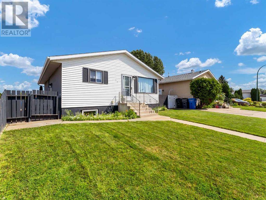 Medicine Hat, AB T1B2J8,11 Rossmere Close SE