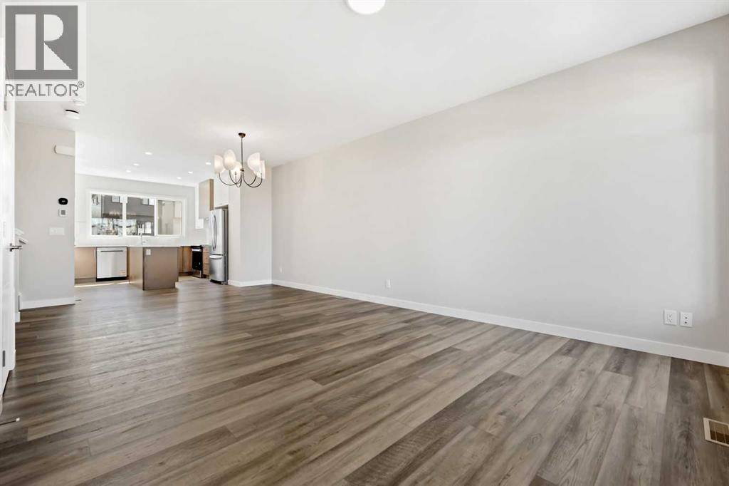 Calgary, AB T3S0R1,7067 Rangeview Avenue SE