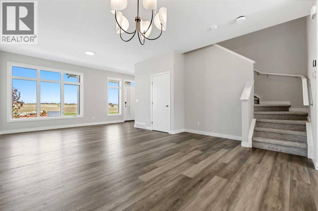 Calgary, AB T3S0R1,7067 Rangeview Avenue SE