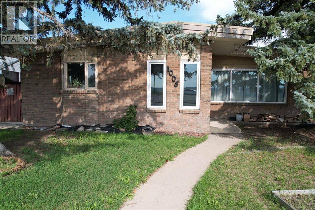 Lethbridge, AB T1K1L7,1005 Scenic Drive S