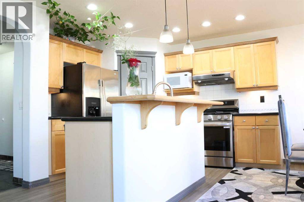 Calgary, AB T3J4Y6,266 Martha's Manor NE