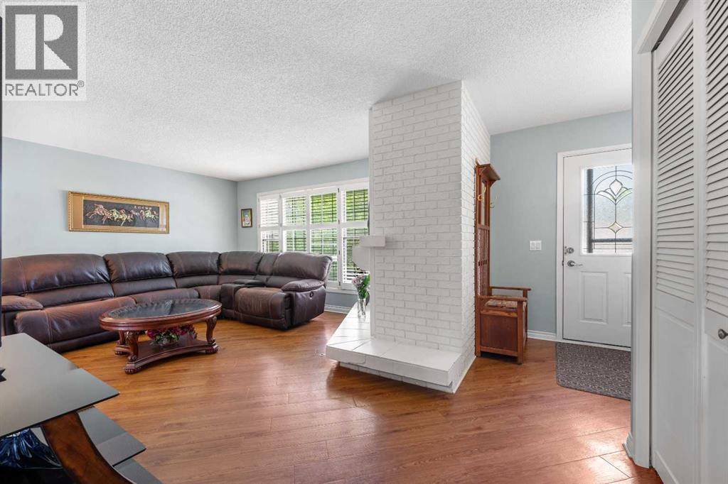 Calgary, AB T1Y3L9,232 Templeside Circle NE