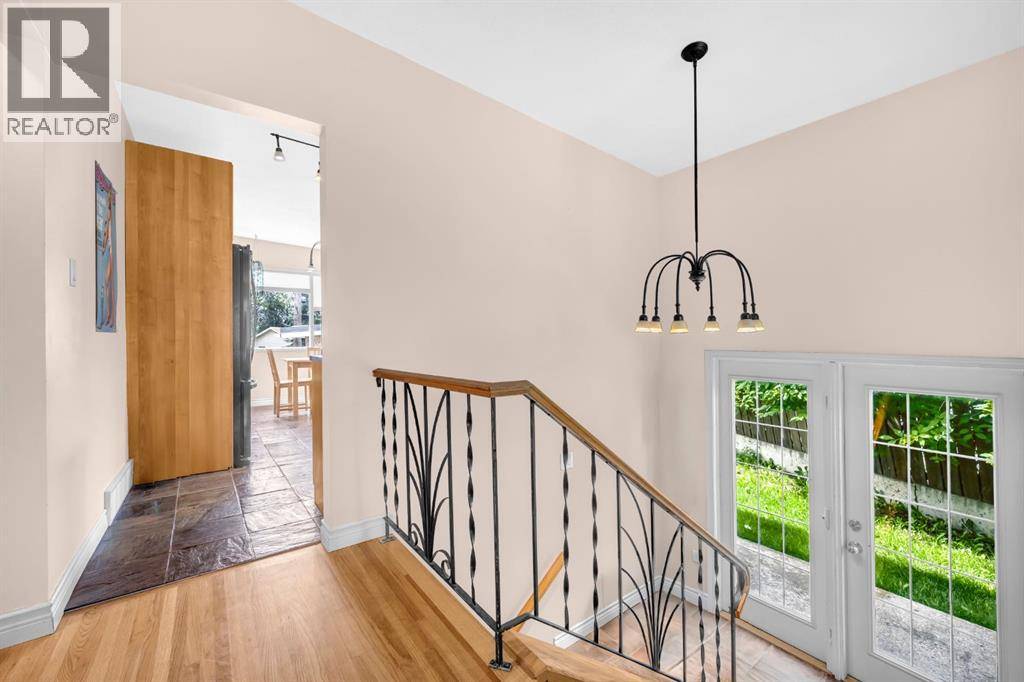 Calgary, AB T3A0M7,4013 Vance Place NW