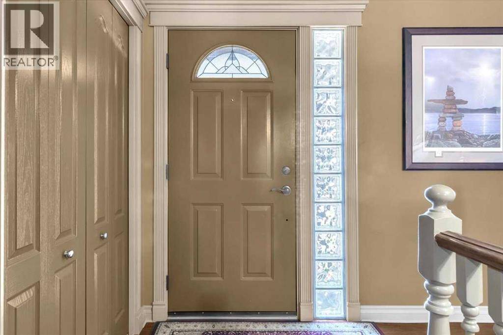 Calgary, AB T2B1K1,2211 45 Street SE