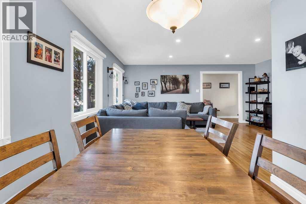 Calgary, AB T2J2H5,1215 Mapleglade Place SE