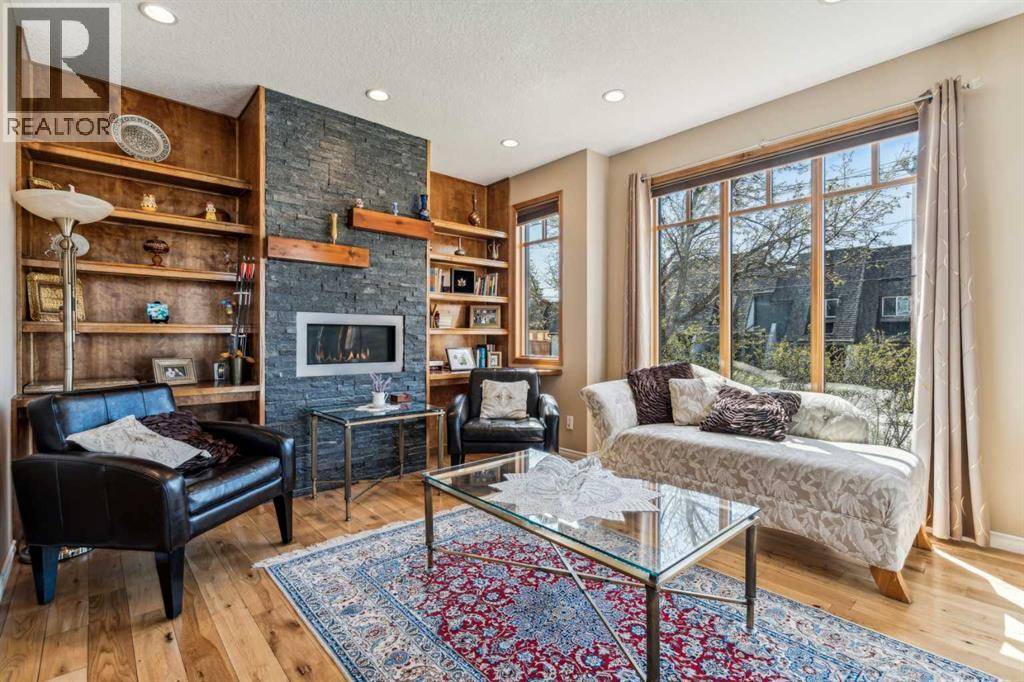 Calgary, AB T3B0K9,4538 Montgomery Avenue NW