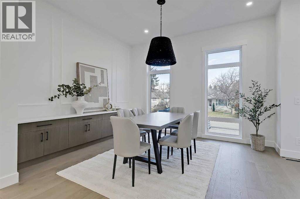 Calgary, AB T2M4J1,2713 Cochrane Road NW