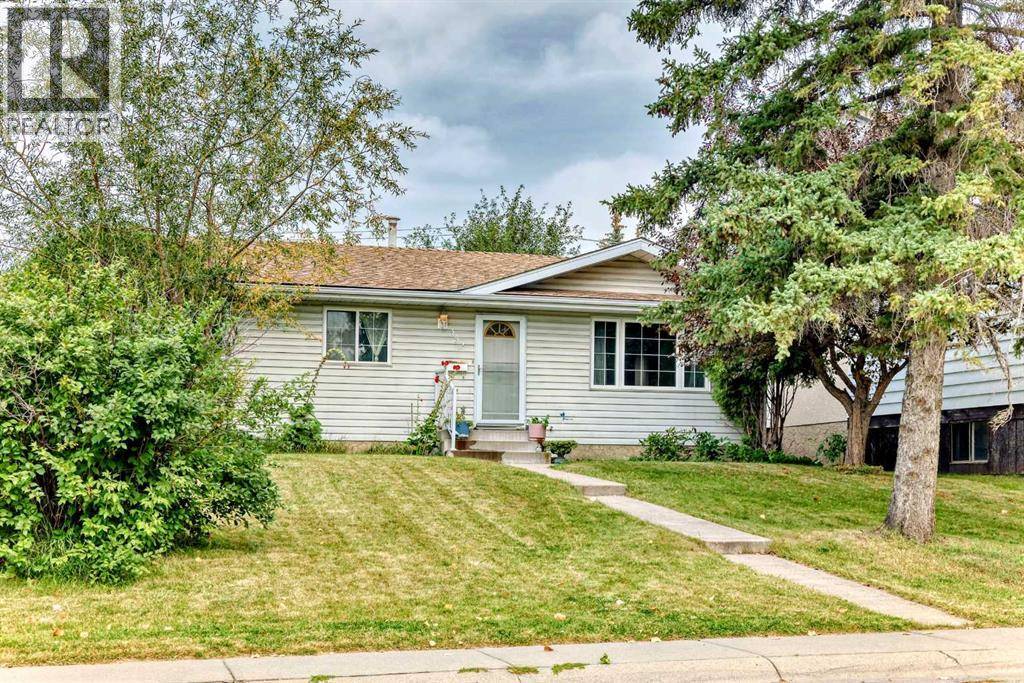 Calgary, AB T2A4W7,352 Malvern Close NE