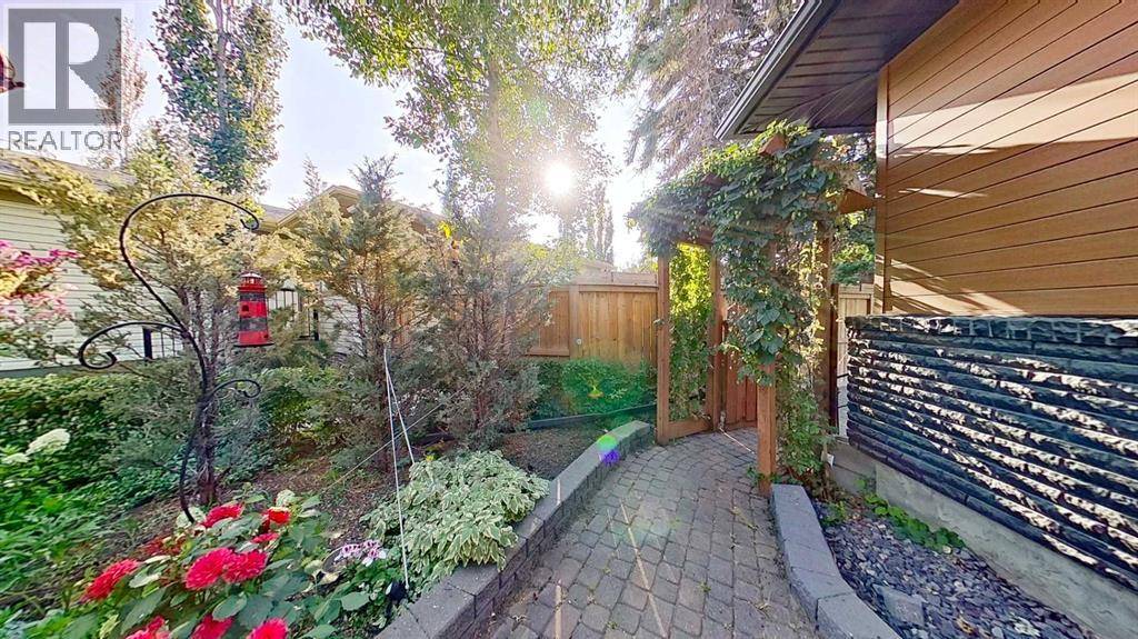 Calgary, AB T2E4V8,1423 18 Street NE