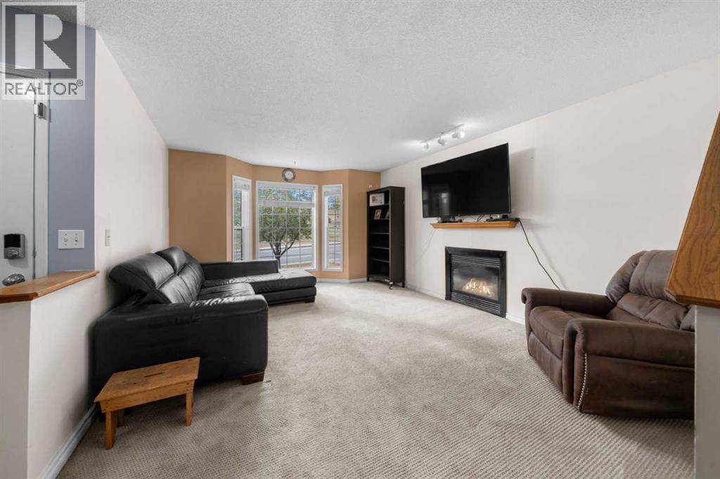 Calgary, AB T3A5H2,10884 Hidden Valley Drive NW