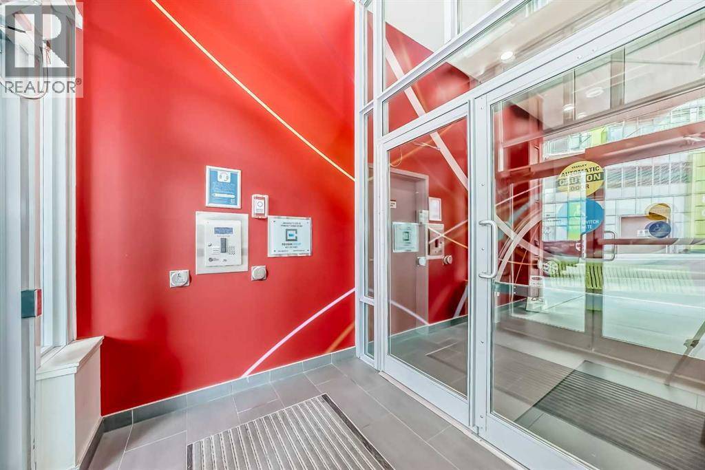 Calgary, AB T2L1K8,810, 10 brentwood Common NW