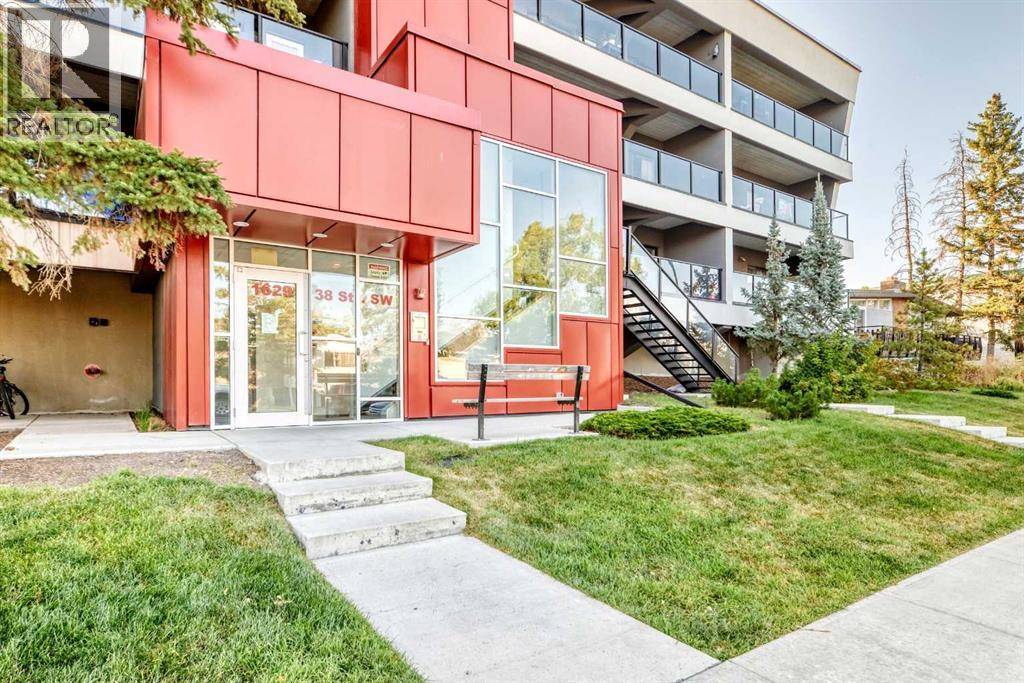 Calgary, AB T3C1T8,102, 1629 38 Street SW