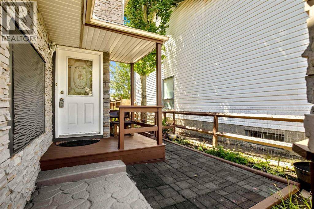 Calgary, AB T2W4L7,29 Woodglen Crescent SW