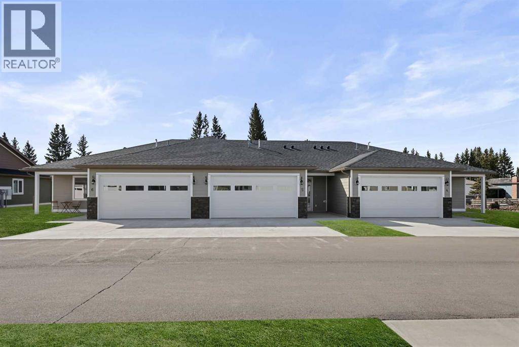 Sundre, AB T0M1X0,28, 610 4 Avenue SW