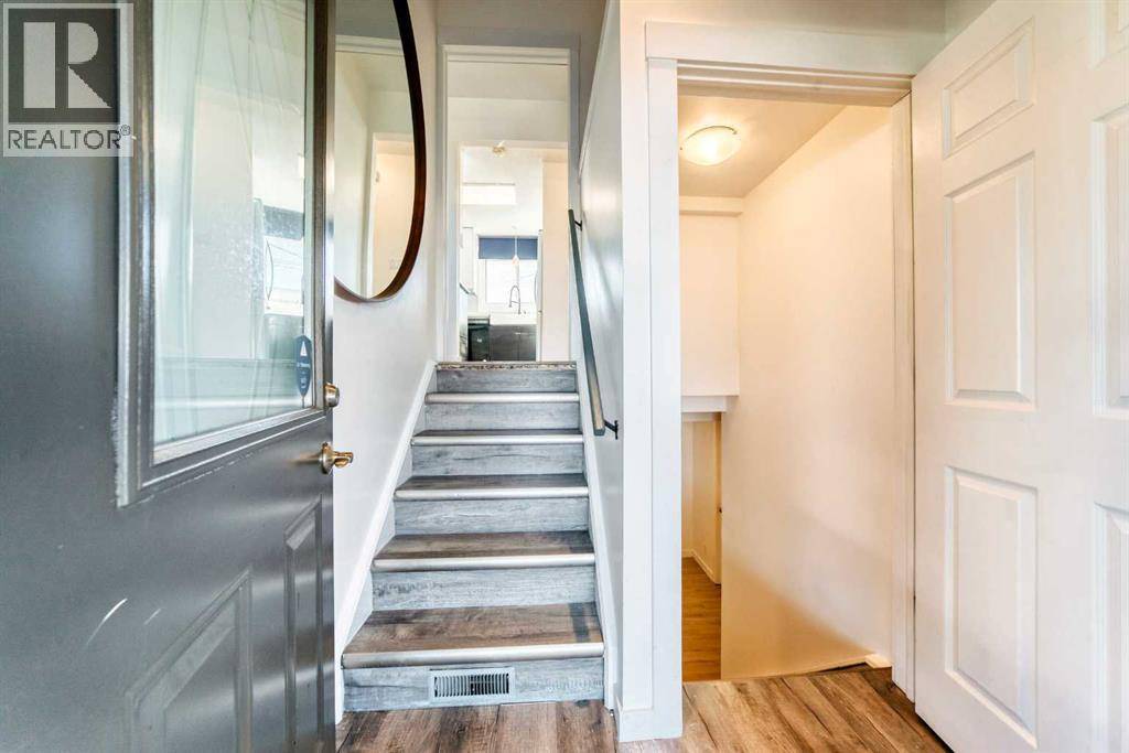 Calgary, AB T2A3Y1,5903 4 Avenue NE