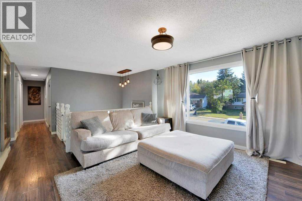 Innisfail, AB T4G1G5,5240 40 Street