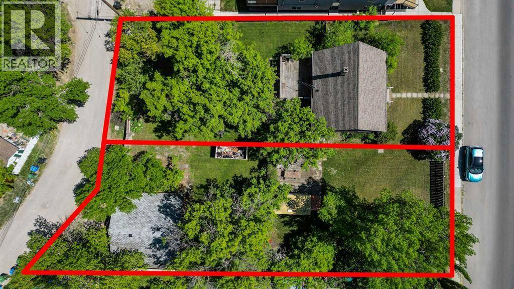 Calgary, AB T3B1N6,7620 34 Avenue NW