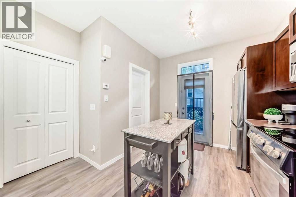 Calgary, AB T2Z1B6,49 New Brighton Point SE