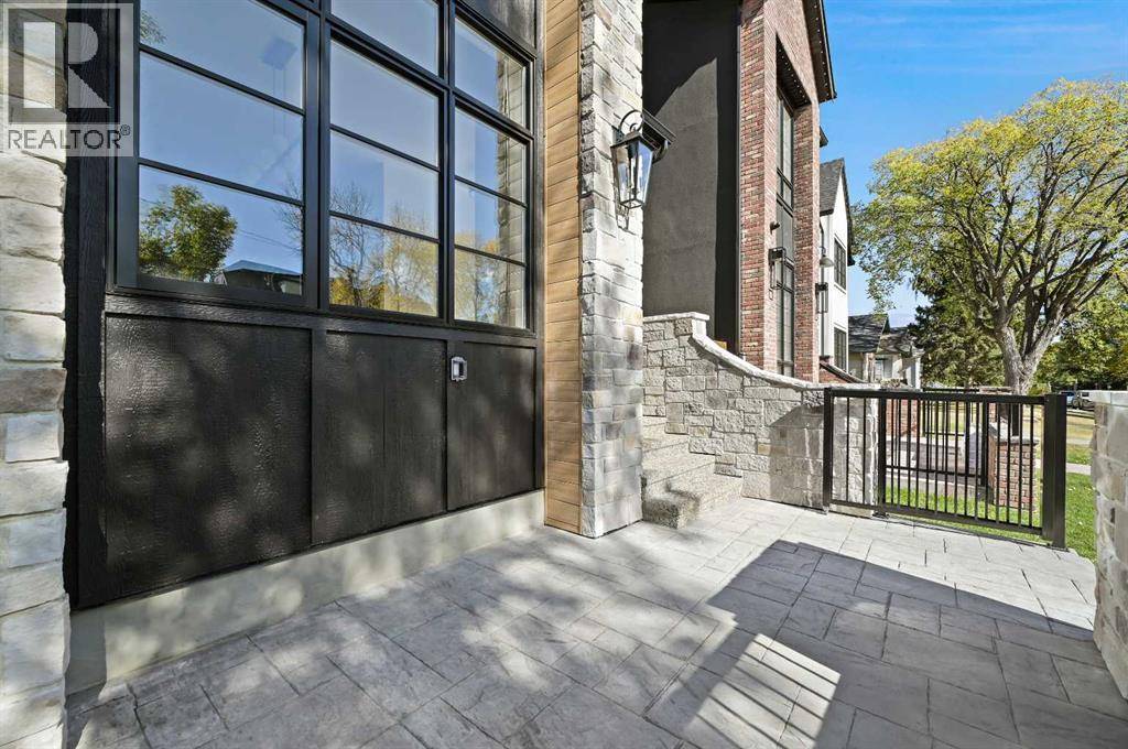 Calgary, AB T2M1J9,634 21 Avenue NW