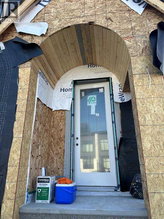 Calgary, AB T3C1Z4,1417 42 Street SW