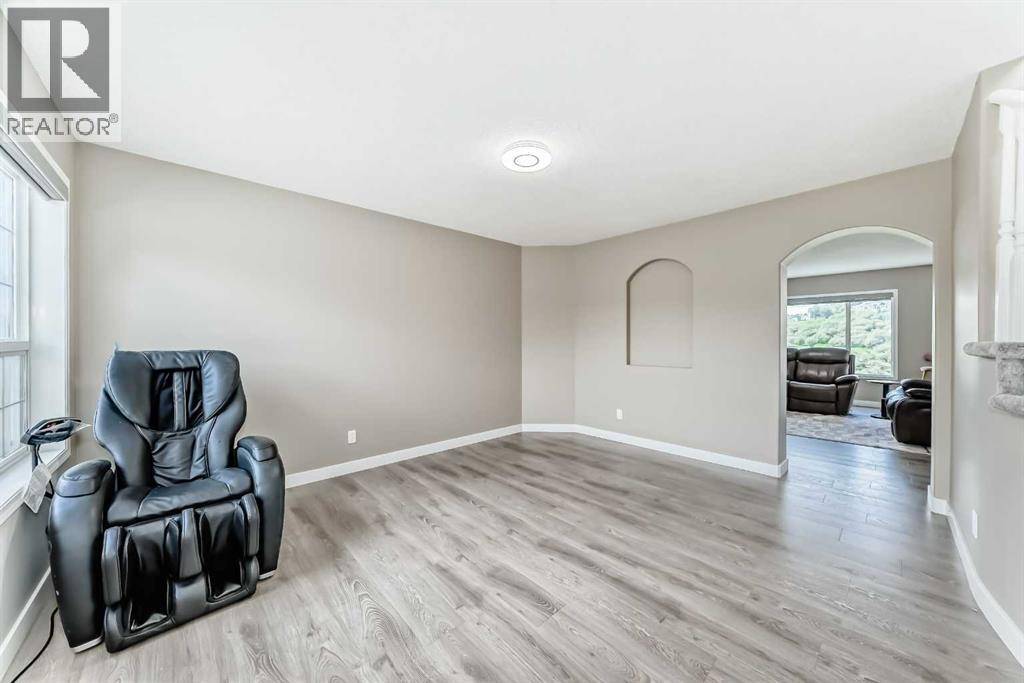 Calgary, AB T3A6J1,55 Edgeridge Circle NW