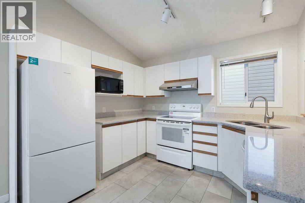 Calgary, AB T3G3X5,57 Citadel Gardens NW