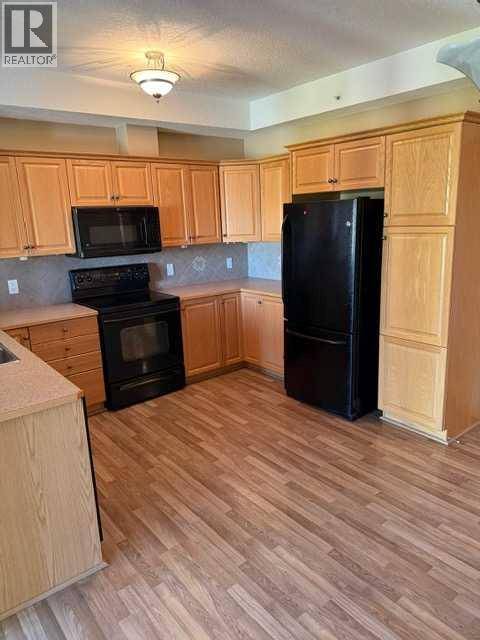 Calgary, AB T2Y5B5,203, 15 Everstone Drive SW