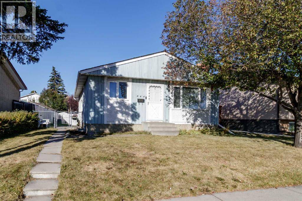 Calgary, AB T1Y2R7,844 RundleCairn Way NE
