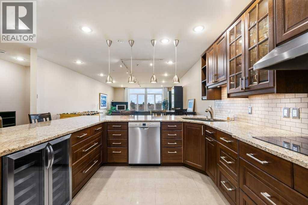 Calgary, AB T2M0B4,402, 103 10 Avenue NW