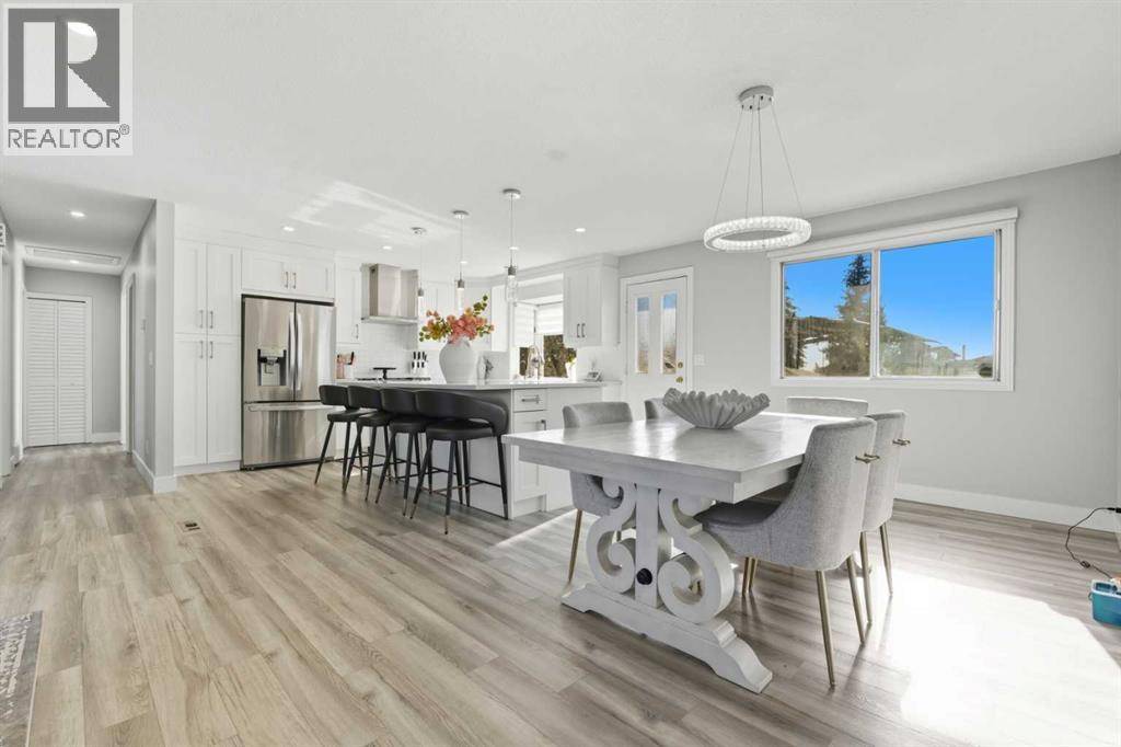 Calgary, AB T1Y1M2,211 Pinetree Place NE