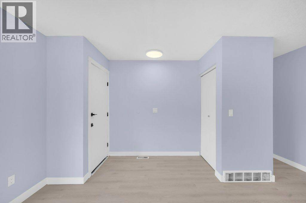 Calgary, AB T3J1A8,159 Falwood Way NE